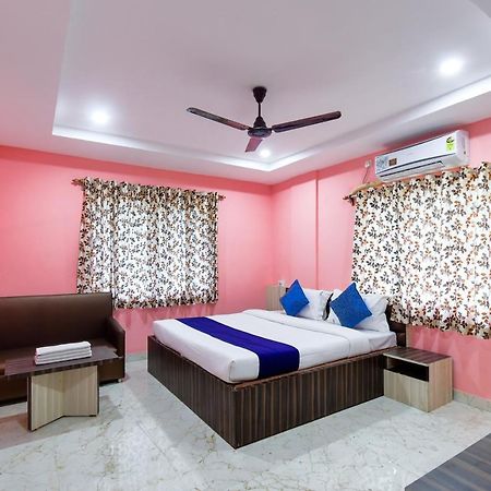 כלכותה Hotel Blue Abedin מראה חיצוני תמונה