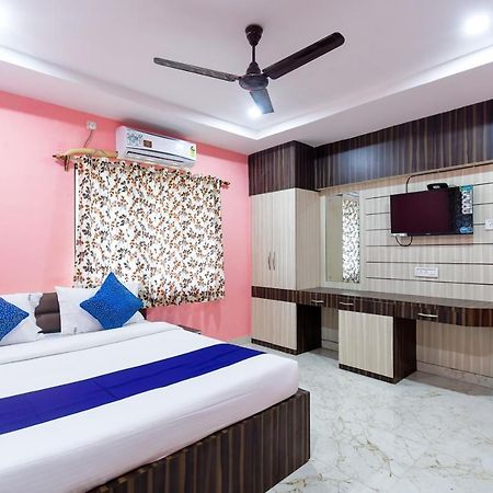 כלכותה Hotel Blue Abedin מראה חיצוני תמונה