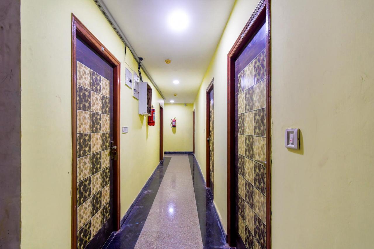 כלכותה Hotel Blue Abedin מראה חיצוני תמונה
