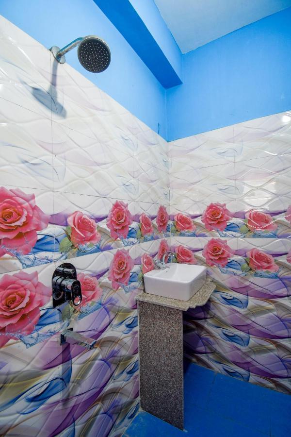 כלכותה Hotel Blue Abedin מראה חיצוני תמונה