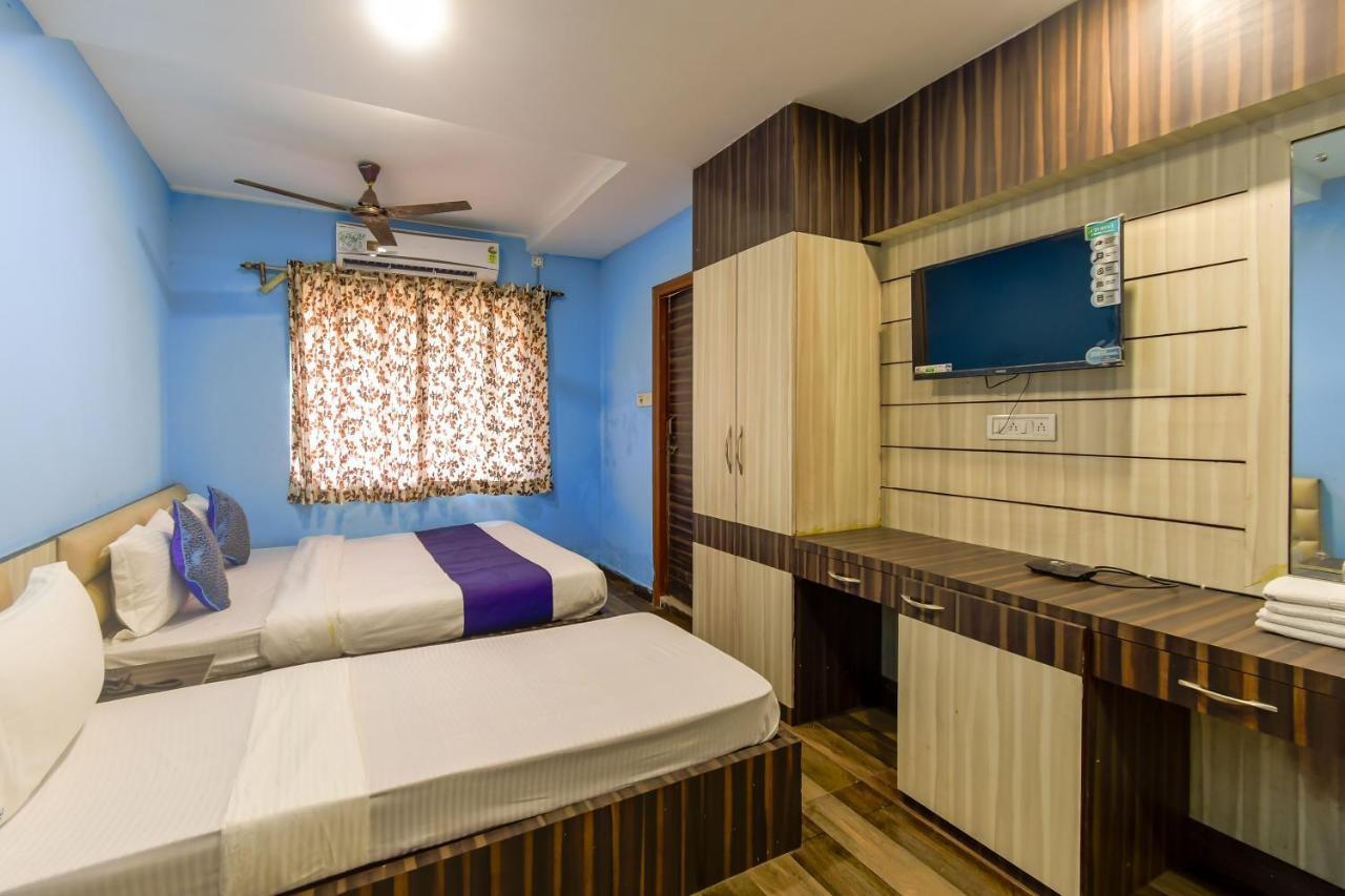 כלכותה Hotel Blue Abedin מראה חיצוני תמונה
