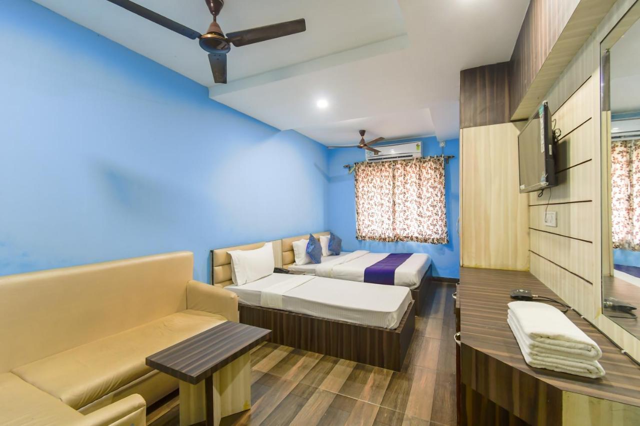 כלכותה Hotel Blue Abedin מראה חיצוני תמונה